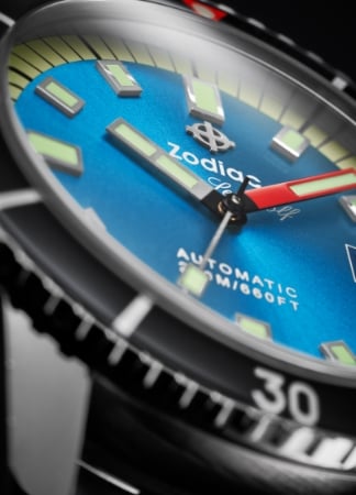 Detail shot of the Super Sea Wolf Compression Ceramic watch