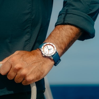 Closeup image of the Super Sea Wolf Compression watch face.