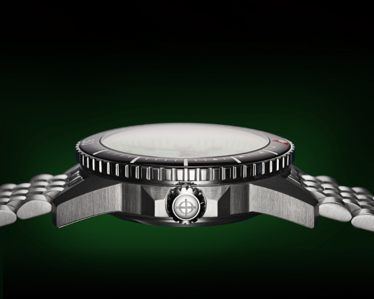 Side view of a Super Sea Wolf Pro-Diver watch with focus on the black bezel, stainless steel case and screw-down crown featuring the Zodiac crosshair logo